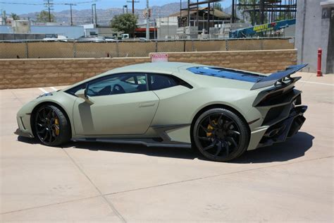 Lamborghini Huracan Gets Mean Carbon-Fiber Makeover | CarBuzz