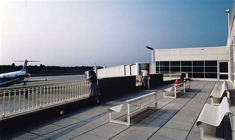 Charlottesville-Albemarle Airport Terminal - O'Brien Atkins Associates, PA