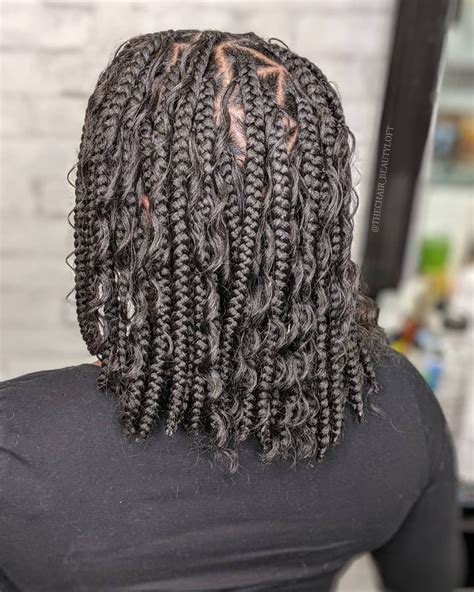 18+ Divine Knotless Braids Bob