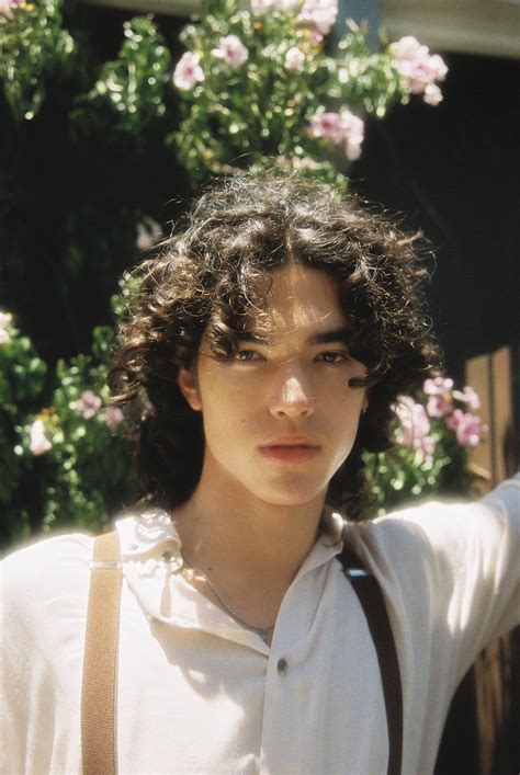 is conan gray a girl or boy 10