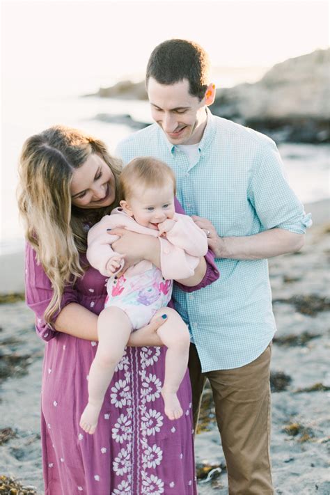 Coastal-Maine-Beach-Family-Session_0026 - Showit Blog