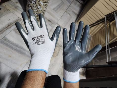 WHITE GREY Nitrile Coated Glove For Light Industry Feature