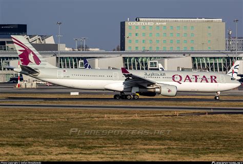 A7 AED Qatar Airways Airbus A330 302 Photo By Stefan Mieszkowski ID