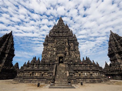 Candi Prambanan Aktivitas Tiket Masuk