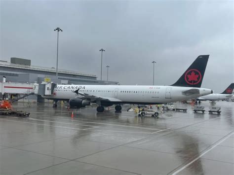 Review: Air Canada A321 Business Class - Live and Let's Fly