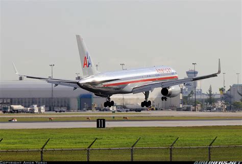 Boeing 757-223 - American Airlines | Aviation Photo #2013172 ...