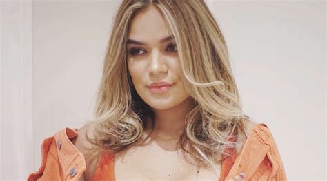 ¡el Cambio Es Sorprendente Así Lucía Karol G Antes De Ser Famosa Mega