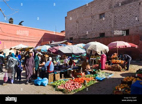 Le marché des fruits et légumes locaux dans le nord de la Souks Médina