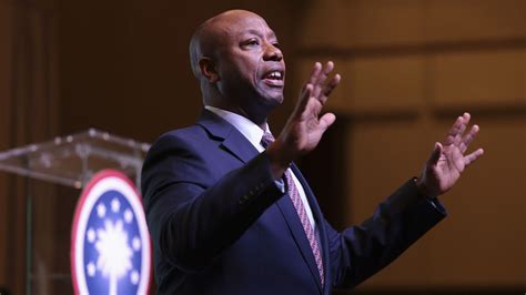 tim scott officially kicks   gop presidential campaign