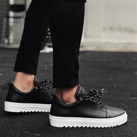 Artestitch Men’s Low Top Sneakers Shoes in Black and White | Martin Valen