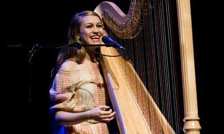 15 Best Harp Players of All Time - Singersroom.com