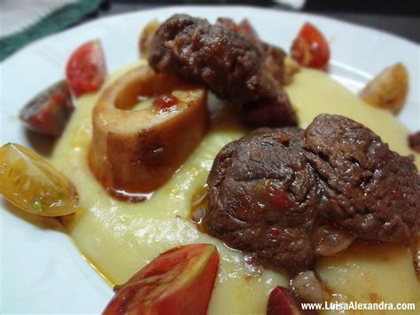 Osso Buco Pur De Batata Acompanhado Mix De Tomate Cherry