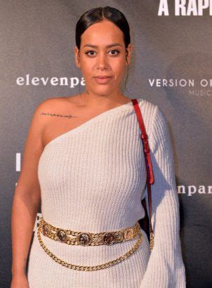 Amel Bent revient sur l incarcération de son mari Je souffrais je