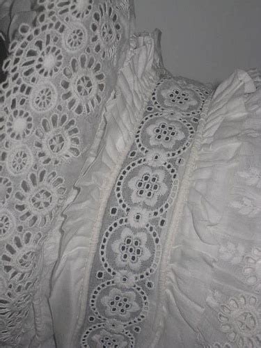 Victorian Broderie Anglais Muslin Frilled Whitework Bonnet