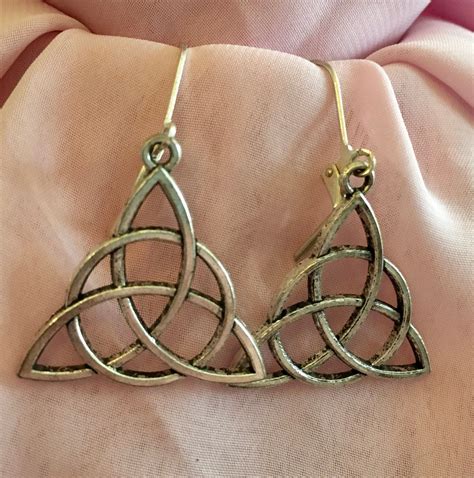 Silver Triquetra Celtic Knot Earrings For The Witch Aesthetic Trinity