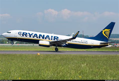 EI EME Ryanair Boeing 737 8AS WL Photo by Jürgen ID 615287