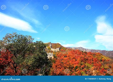 The Great Wall in autumn stock image. Image of wonder - 176848541