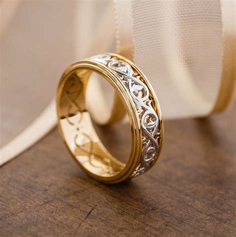 Vintage style wedding rings set. Couple bands. Unique wedding | Etsy