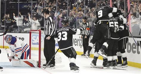 Moores Ot Power Play Goal Gives Kings 3 2 Win Over Oilers Sports