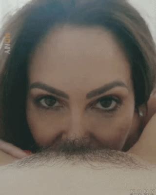 Girl Eating Pussy Sex Gifs Porn XXX GIFs 3931058 PICTOA