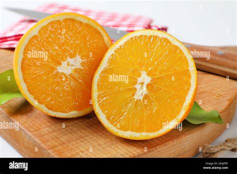 Mitades De Naranja Fotograf As E Im Genes De Alta Resoluci N Alamy