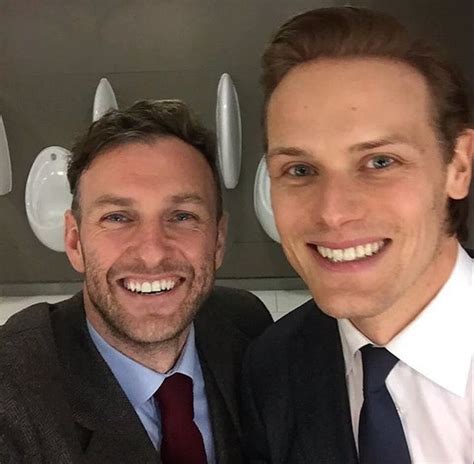 Steven And Sam In The Loo Sam Heughan Outlander Sam Heughan Outlander