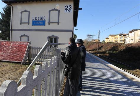 Trenord Centinaia Di Firme Per Il Treno Seregno Carnate