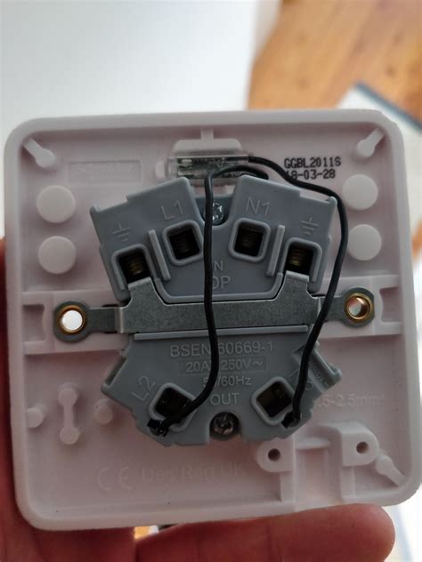 switch wiring relectricians