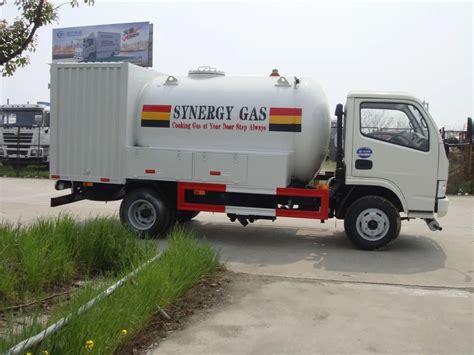 Chinese Dongfeng Small Mobile Cooking Gas Filling Lpg Truck 5500l For