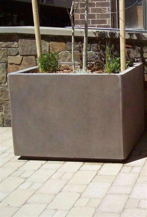 Square Concrete Planter W Toe Kick Outdoor Concrete Planters