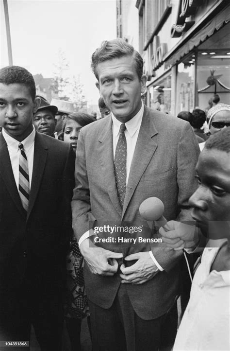 New York Mayoral Candidate John Lindsay Visiting Harlem 1st June News Photo Getty Images