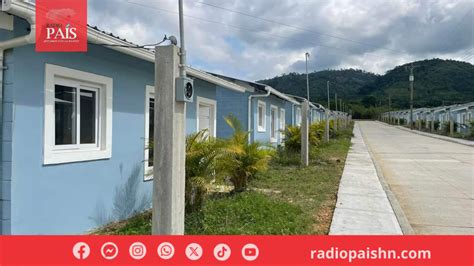 Familias Damnificadas De La Aldea La Reina Reciben Las Llaves De Sus