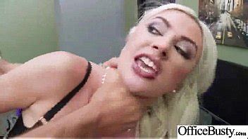 Chica cachonda gigi allens con grandes tetas de melón follada en la oficina vid XVIDEOS