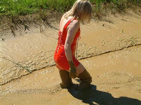 Red Thighboots In The Mud Muddy High Heels Mudding Girls Muddy