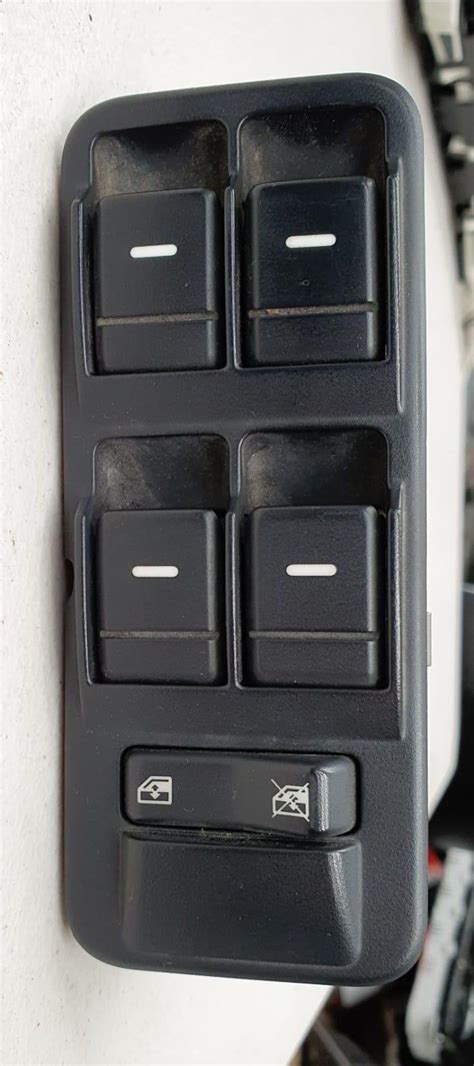 Land Rover Discovery Power Window Switch Rh Front Master Switch