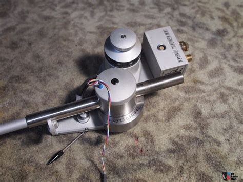 Vpi Industries Jmw Memorial Tonearm With Vta Tower Photo