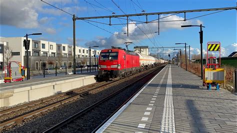 Dbc Vectron Raast Met Ketelwagens Langs Station Kapelle