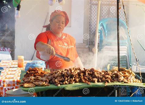 Leon, Nicaragua - March 10,2018: Nicaraguan Woman Cooking on the Street ...