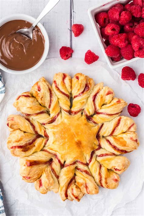 Easy Raspberry Star Bread With Puff Pastry 365 Days Of Baking