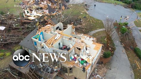 Deadly Tornadoes Slam South People Injured Wnt Youtube