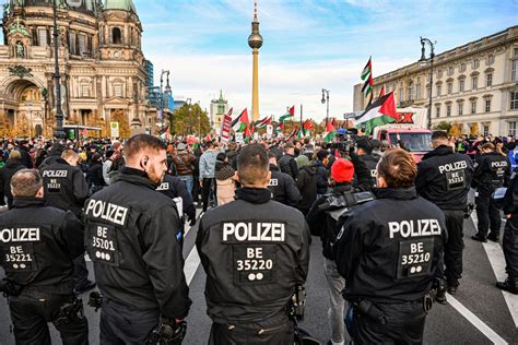 Demos in Berlin Tausende Teilnehmer auf Pro Palästina Demo