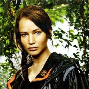 Get the Look: Katniss Everdeen, District 12, Smolders at Hunger Games ...