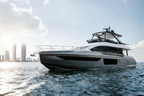 Azimut Flybridge Yacht A Motore In Vendita Yachtworld