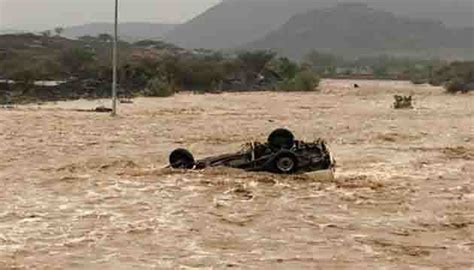 Floods in Saudi Arabia kill 12 and spark nearly 300 rescues Today's ...