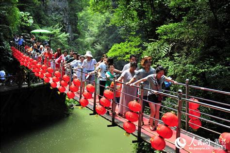 湖北宜昌：夏游“三峡大瀑布” 山水“氧吧”觅清凉