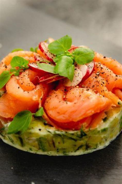 Tartaar Van Avocado Met Gerookte Zalm Gerookte Zalm Zalm Zalm Avocado