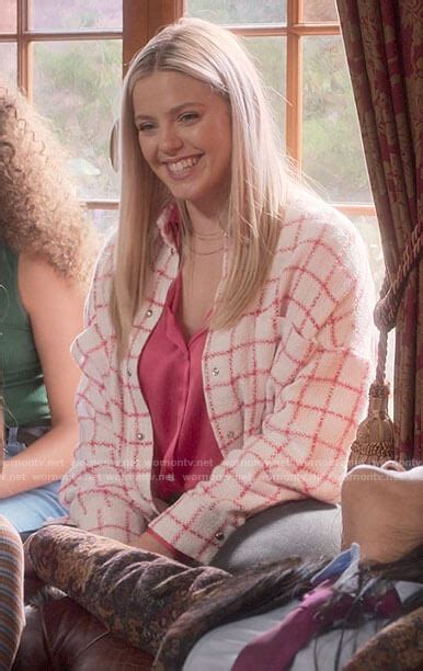 Wornontv Leightons Pink Checked Shirt Jacket On The Sex Lives Of