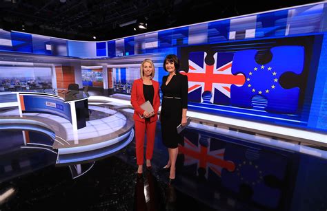 Keelin Shanley And Caitriona Perry Rte News Studio 2019 1 Gossie