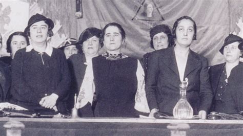 La Lucha De Clara Campoamor 90 Años Del Voto Femenino En España