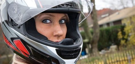 The Best Women’s Motorcycle Helmets - Mom Blog Society